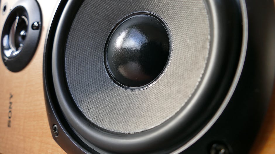 Akcesoria do głośników – idealne dodatki dla Twojego systemu dźwiękowego