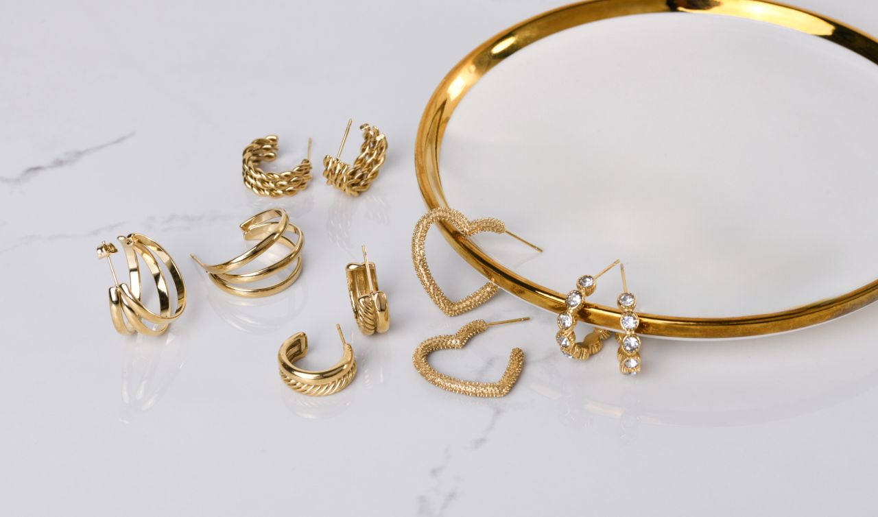 Zalety i właściwości biżuterii wykonanej z odpornych na korozję materiałów