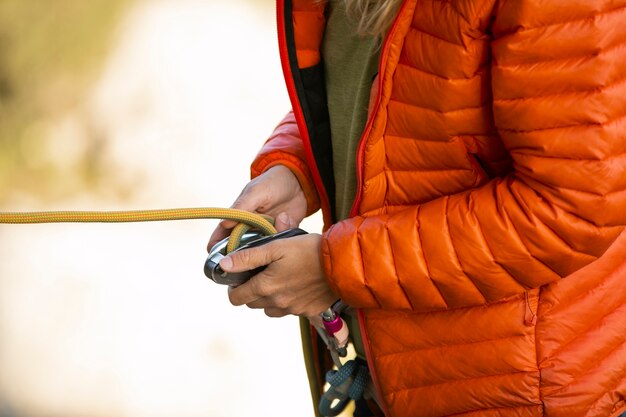 Wszechstronność i zalety odzieży outdoorowej na zmienne warunki pogodowe