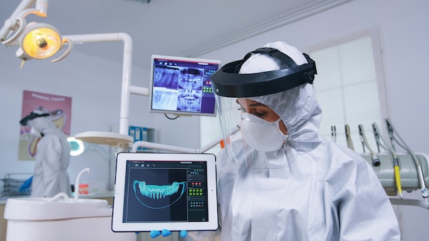Innowacyjne narzędzia stomatologiczne: jak technologia zmienia codzienną praktykę dentystyczną
